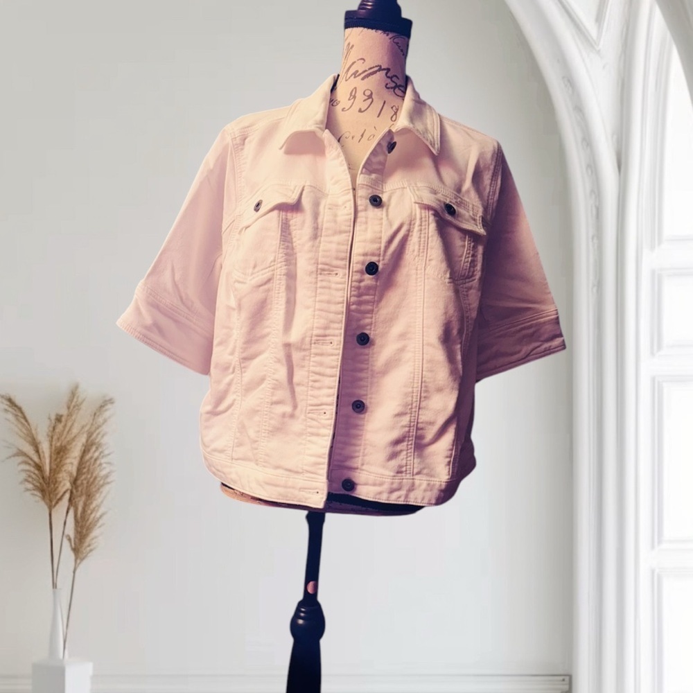 Chic Cream Button-Up Jacket - Picture 2 of 2